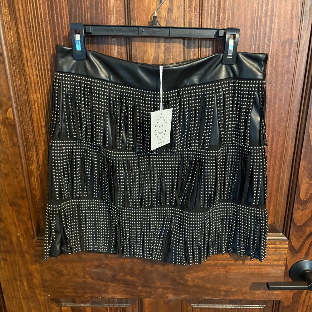 Baevely black mini skirt faux leather fringe and rhinestone NWT large